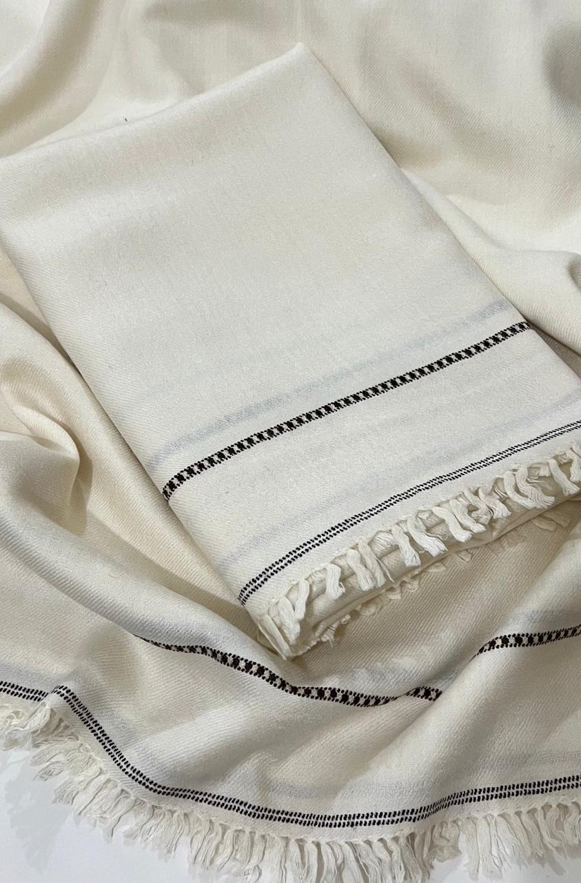 J. EXECUTIVE WOOL SHAWL